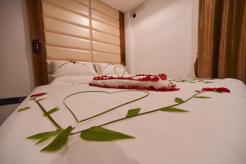 Hotel Crown Arena Hulhumale Esterno foto